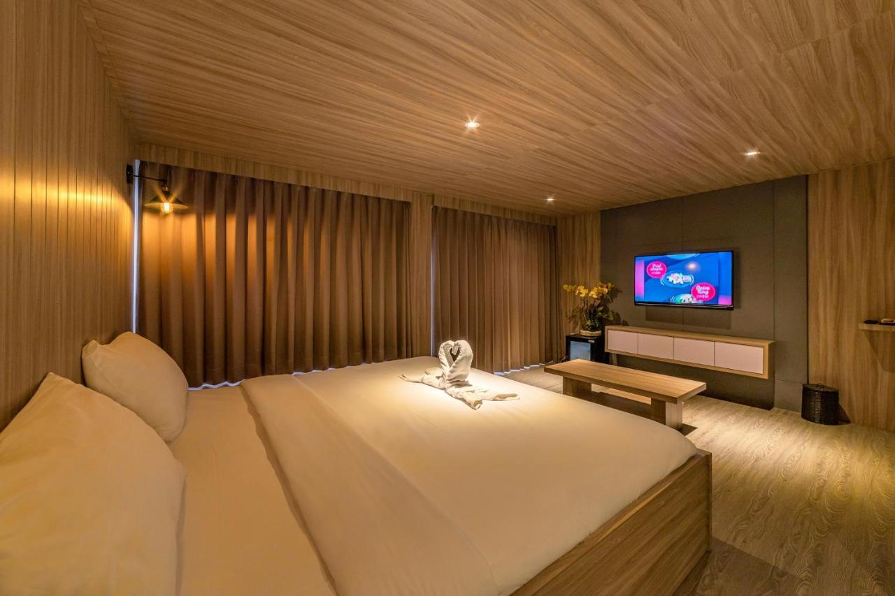 Kontena Hotel Batu  Esterno foto